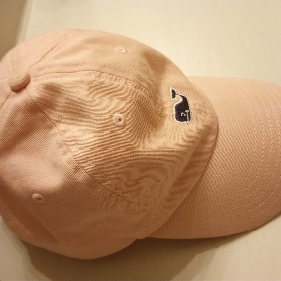 Vineyard Vines women's adjustable baseball style hat - Picture 5 of 8